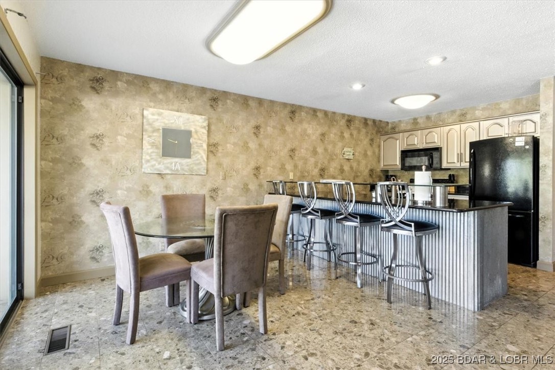 Indian Pointe Condominium - Residential