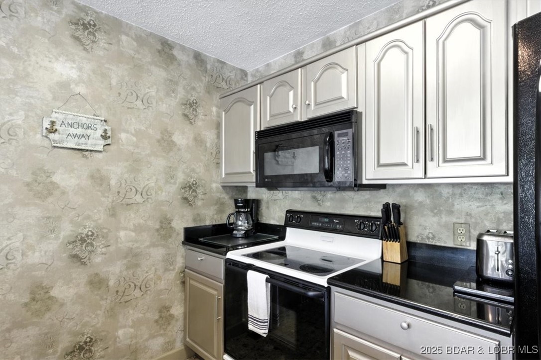 Indian Pointe Condominium - Residential