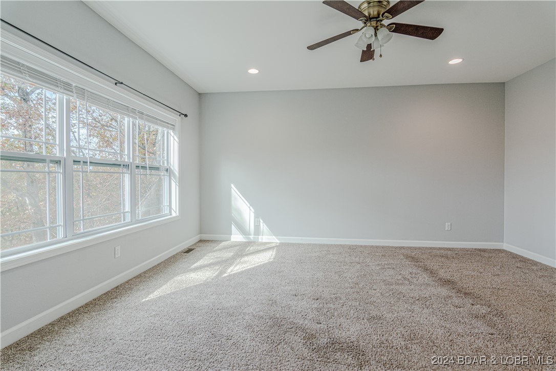 Camdenton, Missouri 65020, United States, 4 Bedrooms Bedrooms, ,3 BathroomsBathrooms,Residential,Contingent,35932