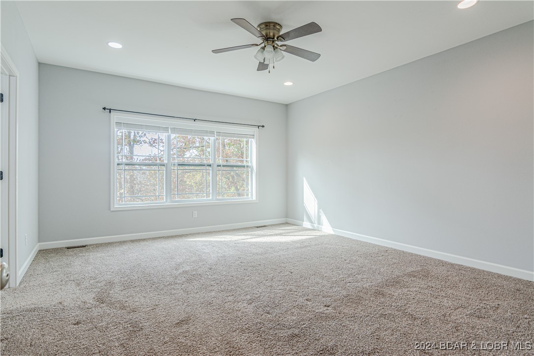 Camdenton, Missouri 65020, United States, 4 Bedrooms Bedrooms, ,3 BathroomsBathrooms,Residential,Contingent,35932