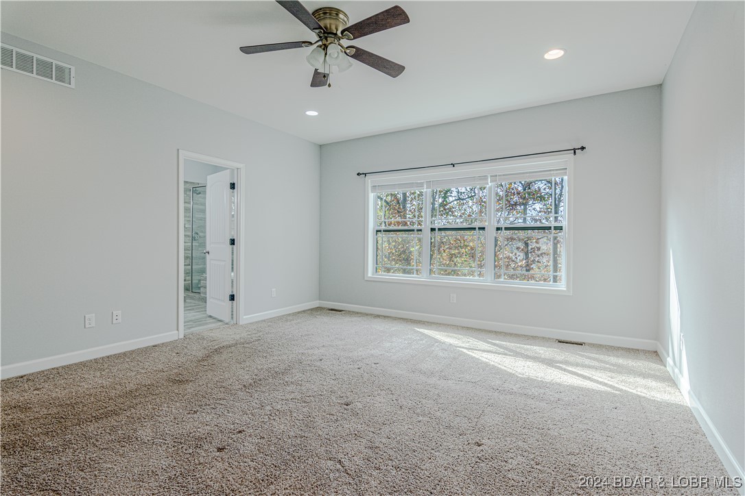 Camdenton, Missouri 65020, United States, 4 Bedrooms Bedrooms, ,3 BathroomsBathrooms,Residential,Contingent,35932