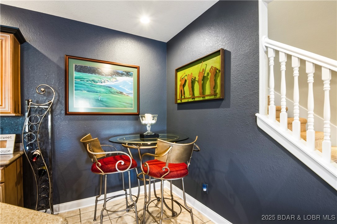 Porto Cima, Missouri 65079, United States, 3 Bedrooms Bedrooms, ,3 BathroomsBathrooms,Residential,Contingent,254015