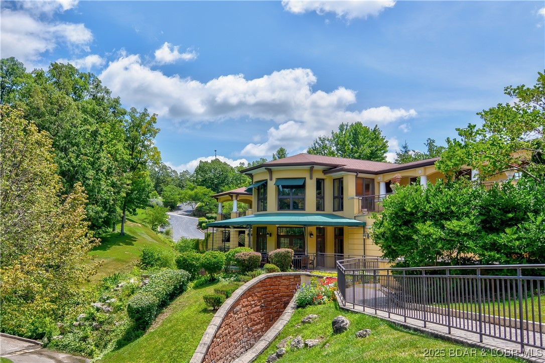 Porto Cima, Missouri 65079, United States, 3 Bedrooms Bedrooms, ,3 BathroomsBathrooms,Residential,Contingent,254015