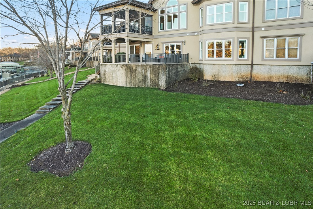 Porto Cima, Missouri 65079, United States, 3 Bedrooms Bedrooms, ,3 BathroomsBathrooms,Residential,Contingent,254015