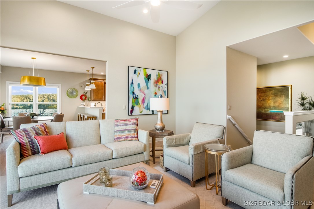 Porto Cima, Missouri 65079, United States, 3 Bedrooms Bedrooms, ,3 BathroomsBathrooms,Residential,Contingent,254015