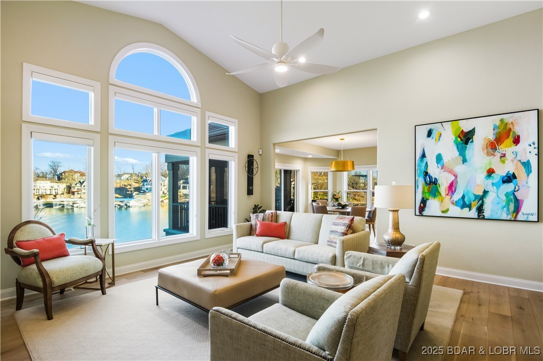 Porto Cima, Missouri 65079, United States, 3 Bedrooms Bedrooms, ,3 BathroomsBathrooms,Residential,Contingent,254015