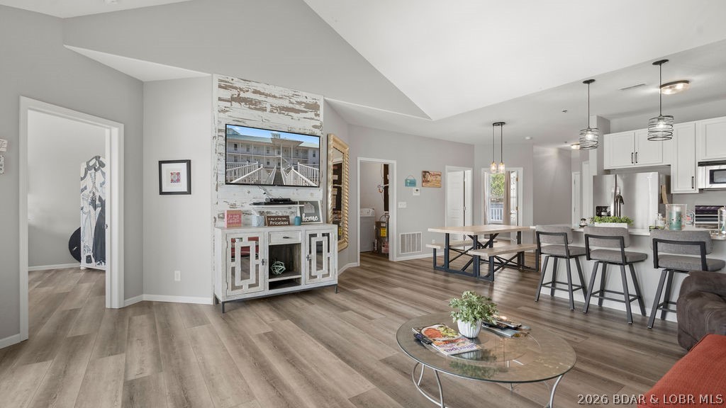 Newport Condominium - Residential