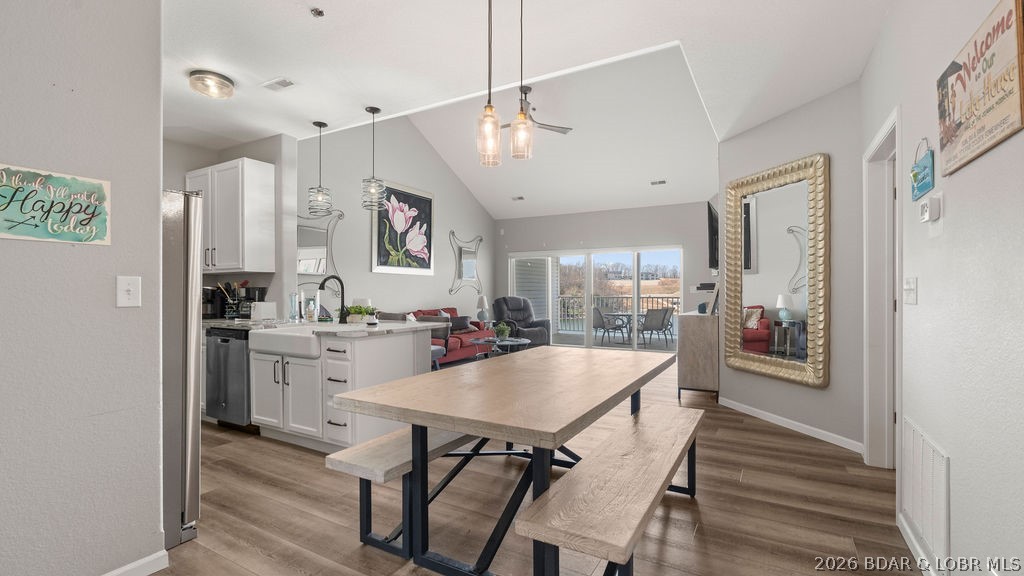 Newport Condominium - Residential