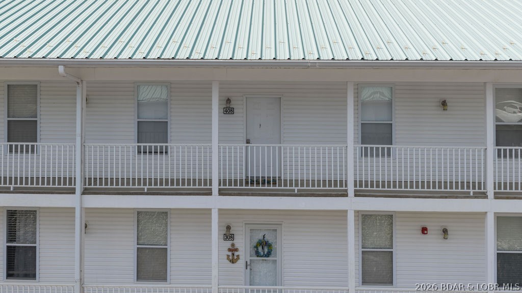 Newport Condominium - Residential