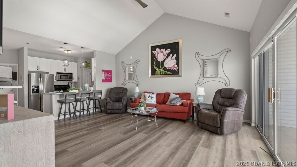 Newport Condominium - Residential