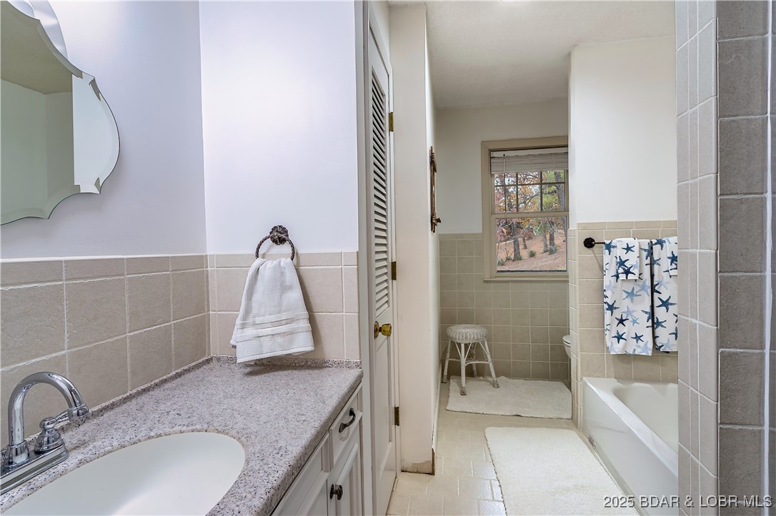 Hickory Hollow - Residential