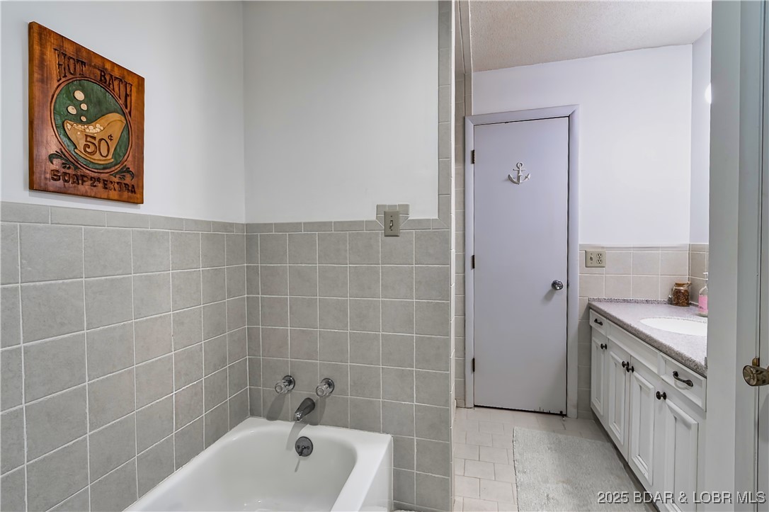 Hickory Hollow - Residential