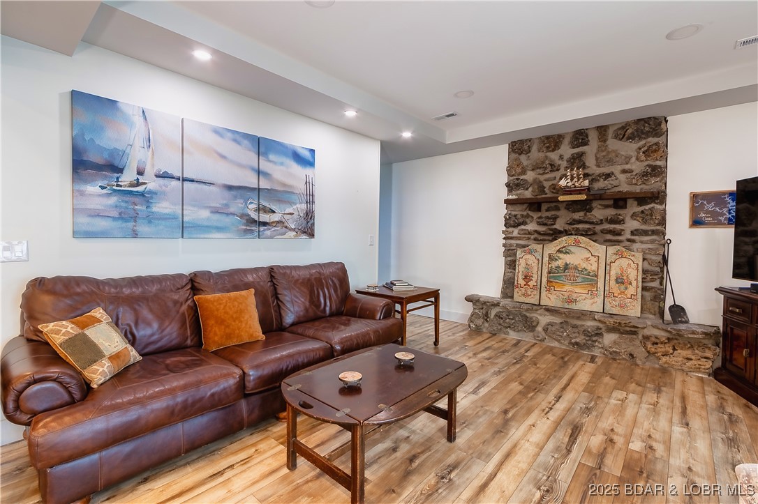 Hickory Hollow - Residential