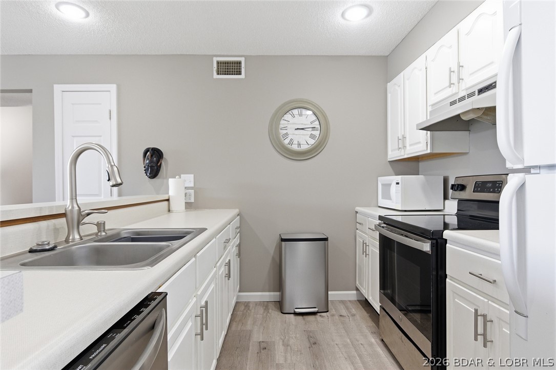 Pelican Bay Condominium - Residential