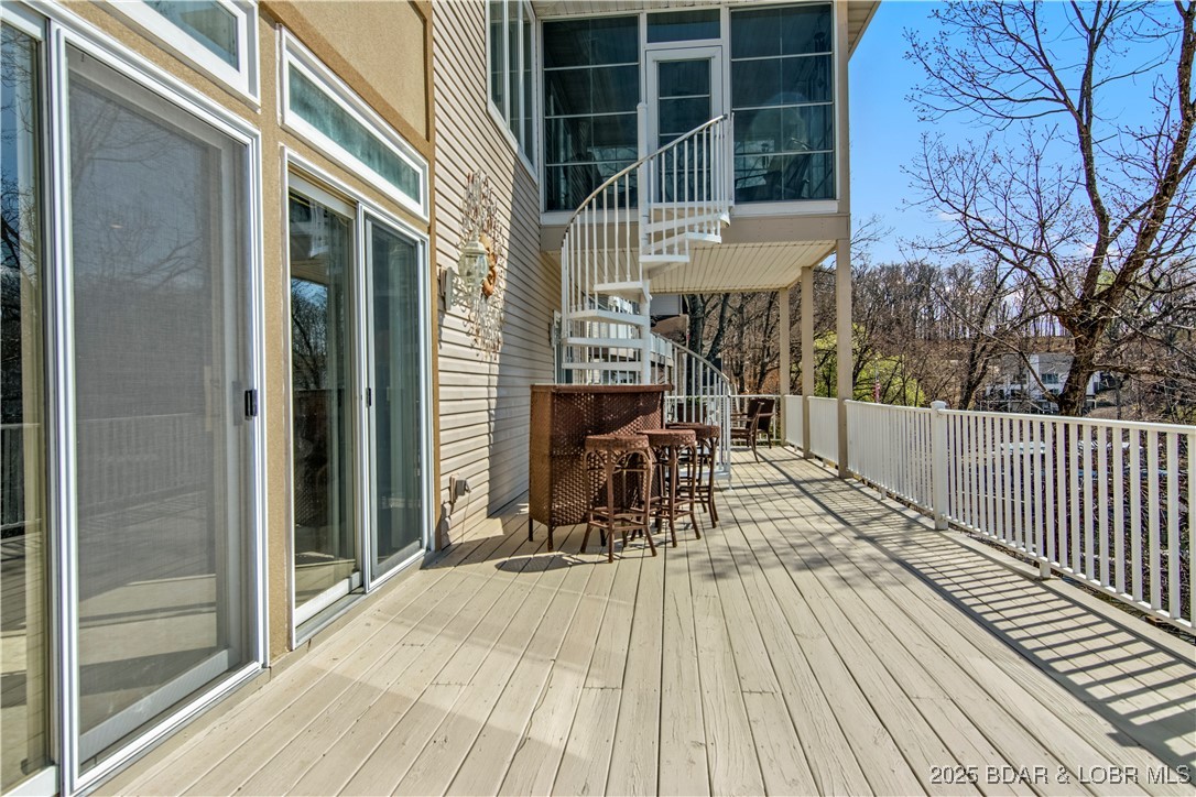 Four Seasons, Missouri 65049, United States, 4 Bedrooms Bedrooms, ,4 BathroomsBathrooms,Residential,Active,101300