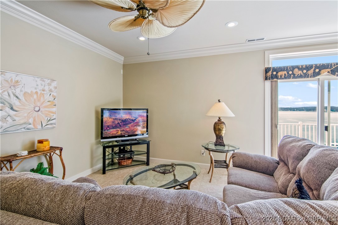 Four Seasons, Missouri 65049, United States, 4 Bedrooms Bedrooms, ,4 BathroomsBathrooms,Residential,Active,101300