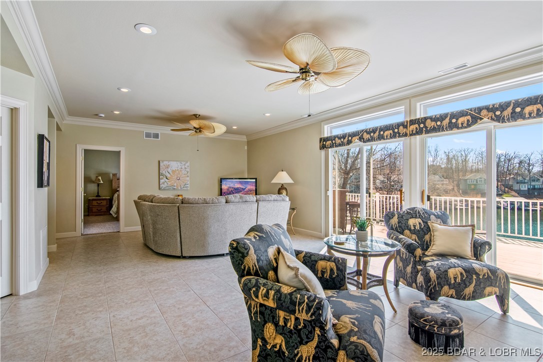 Four Seasons, Missouri 65049, United States, 4 Bedrooms Bedrooms, ,4 BathroomsBathrooms,Residential,Active,101300