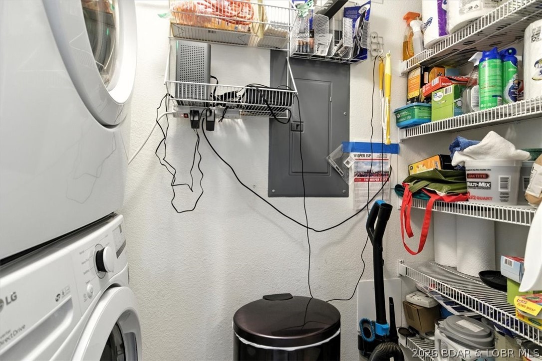 Park Place On The Lake - Residential