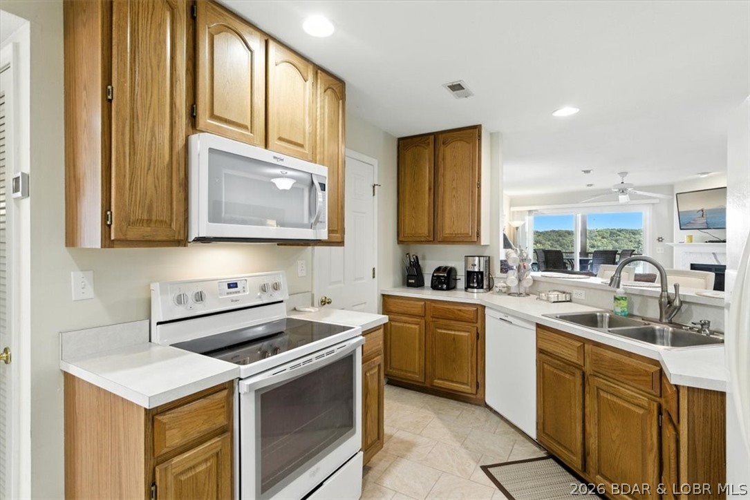 Park Place On The Lake - Residential