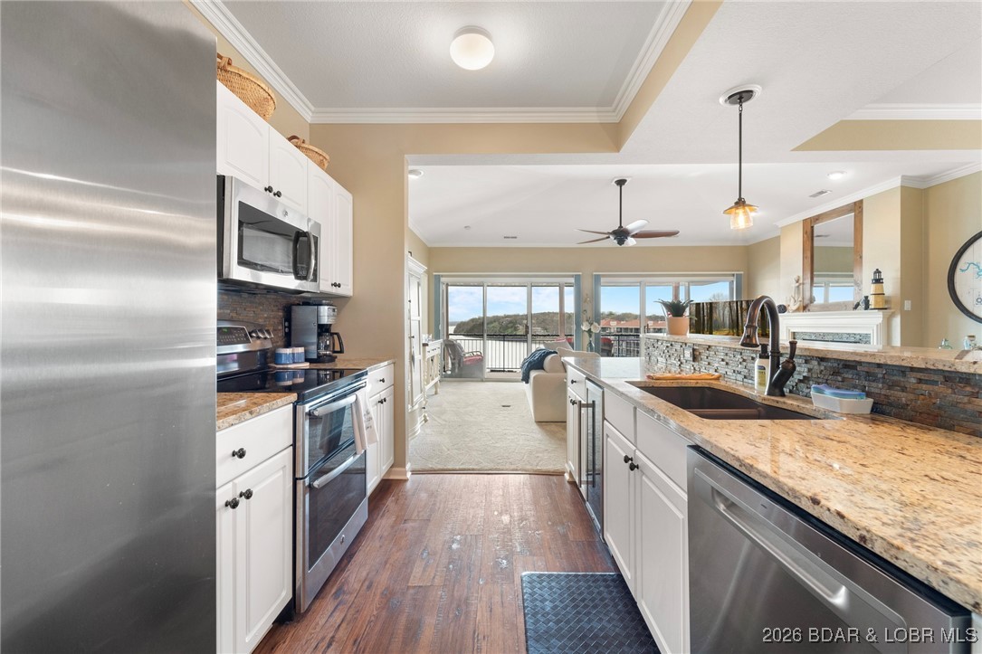 Palisades Condominium - Residential