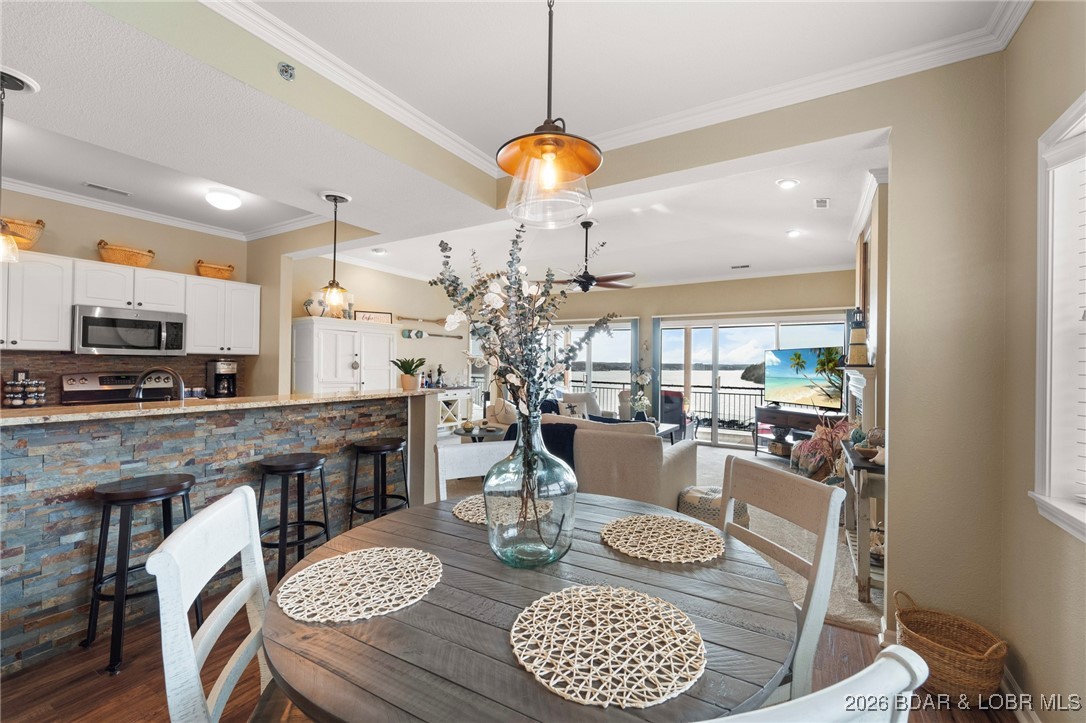 Palisades Condominium - Residential