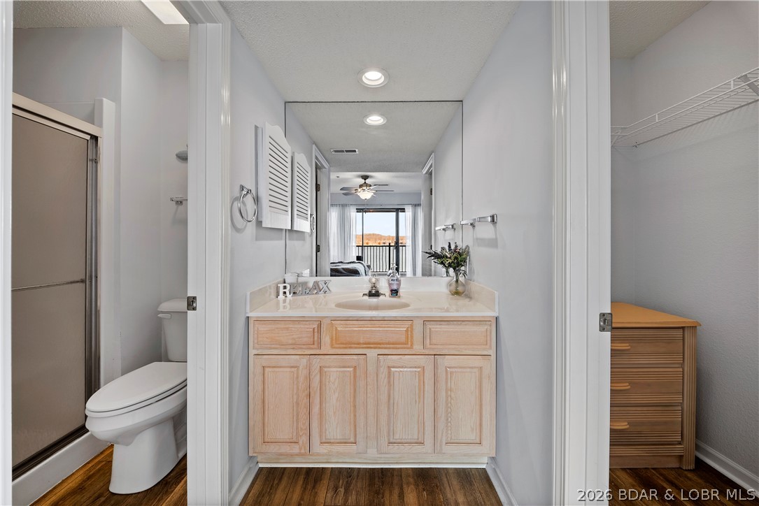 The Falls Condo - Residential