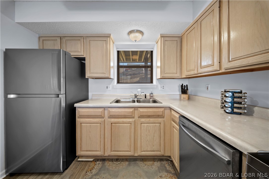 The Falls Condo - Residential