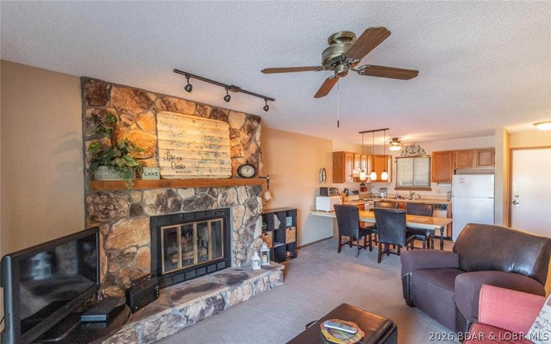 Three Seasons Condominiums - Residential