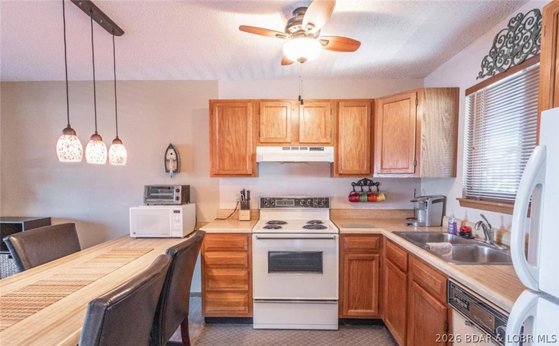 Three Seasons Condominiums - Residential