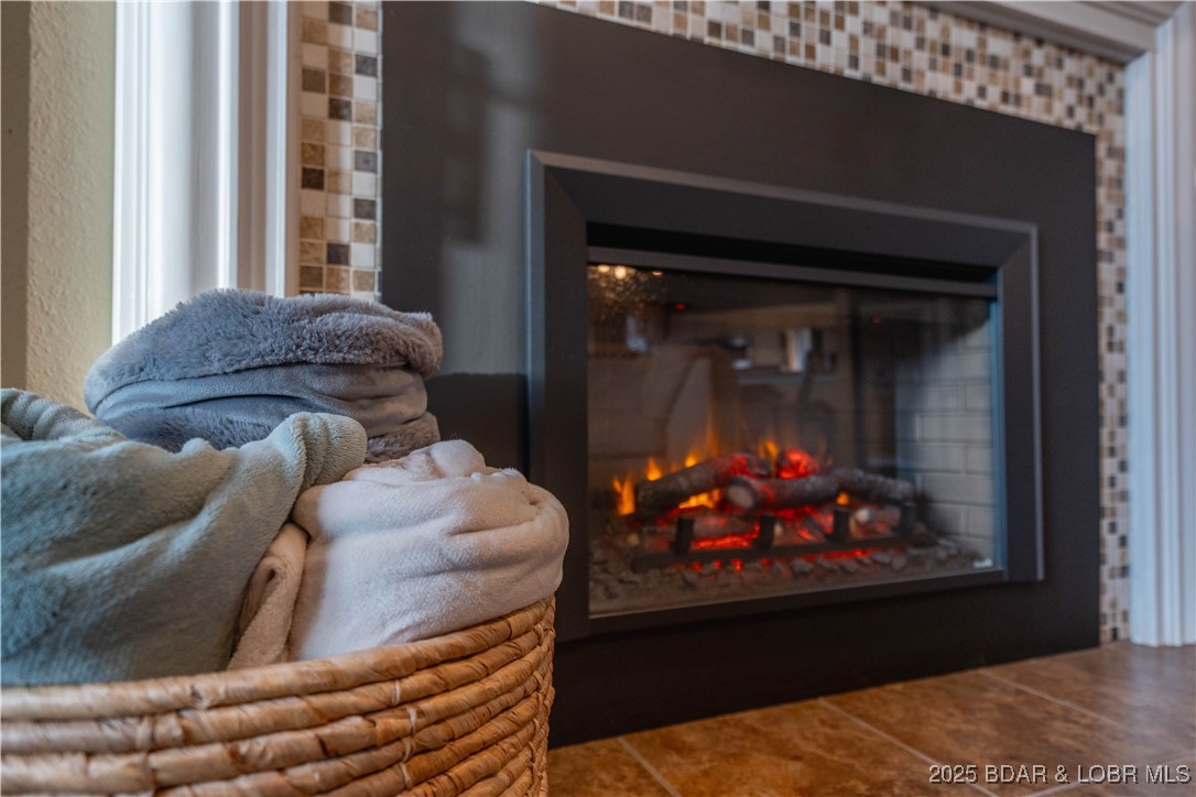 The Falls Condo - Westshore - Residential