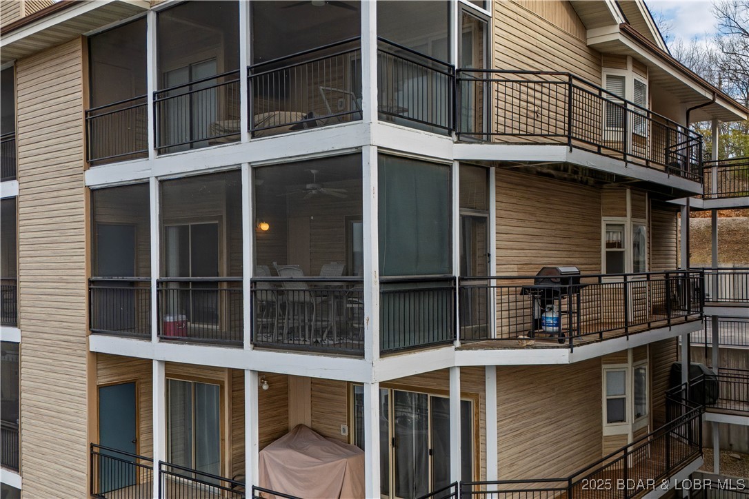 The Falls Condo - Westshore - Residential