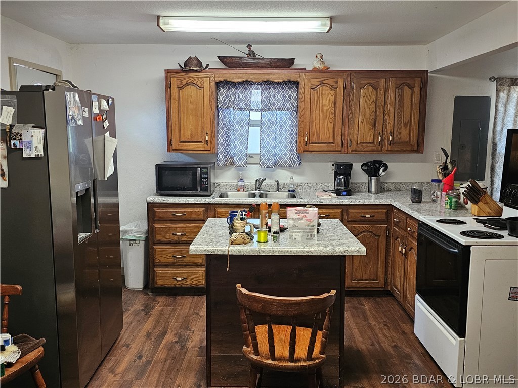 El Lago Lodges - Residential