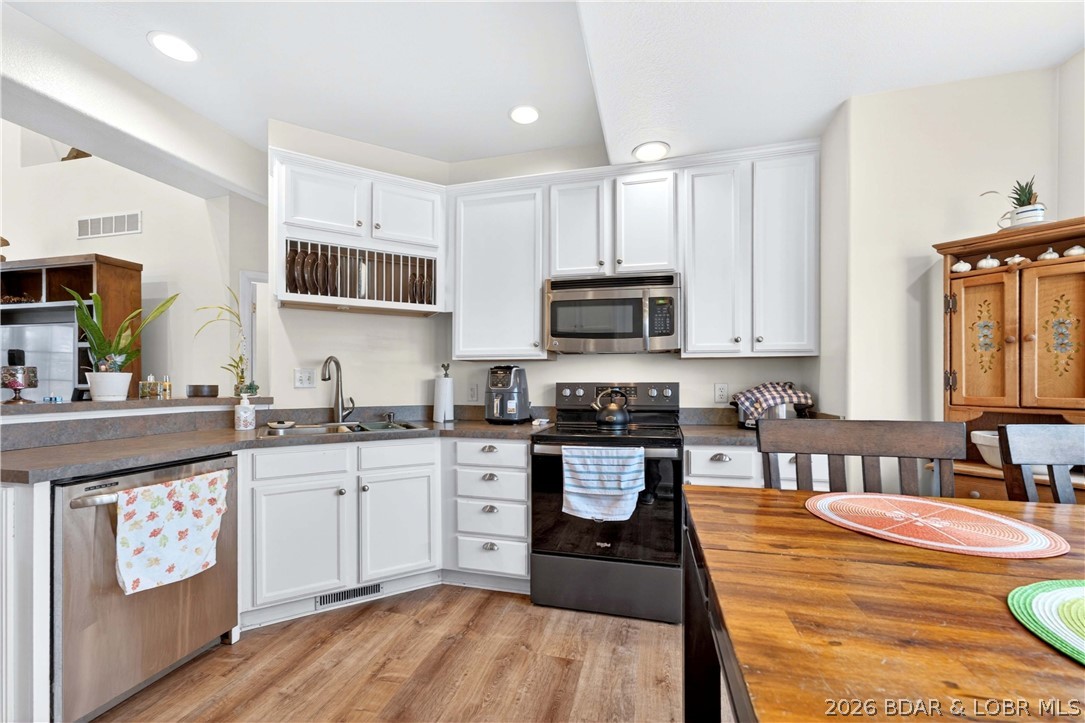 Four Seasons - Residential