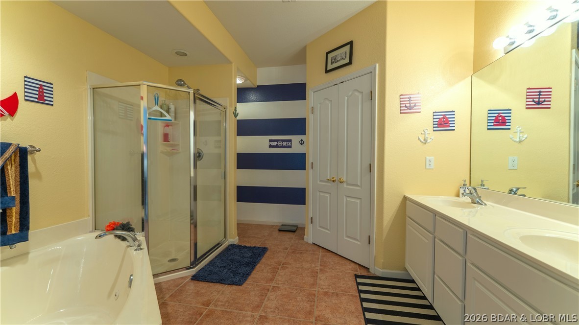 Monarch Cove Condominium - Residential