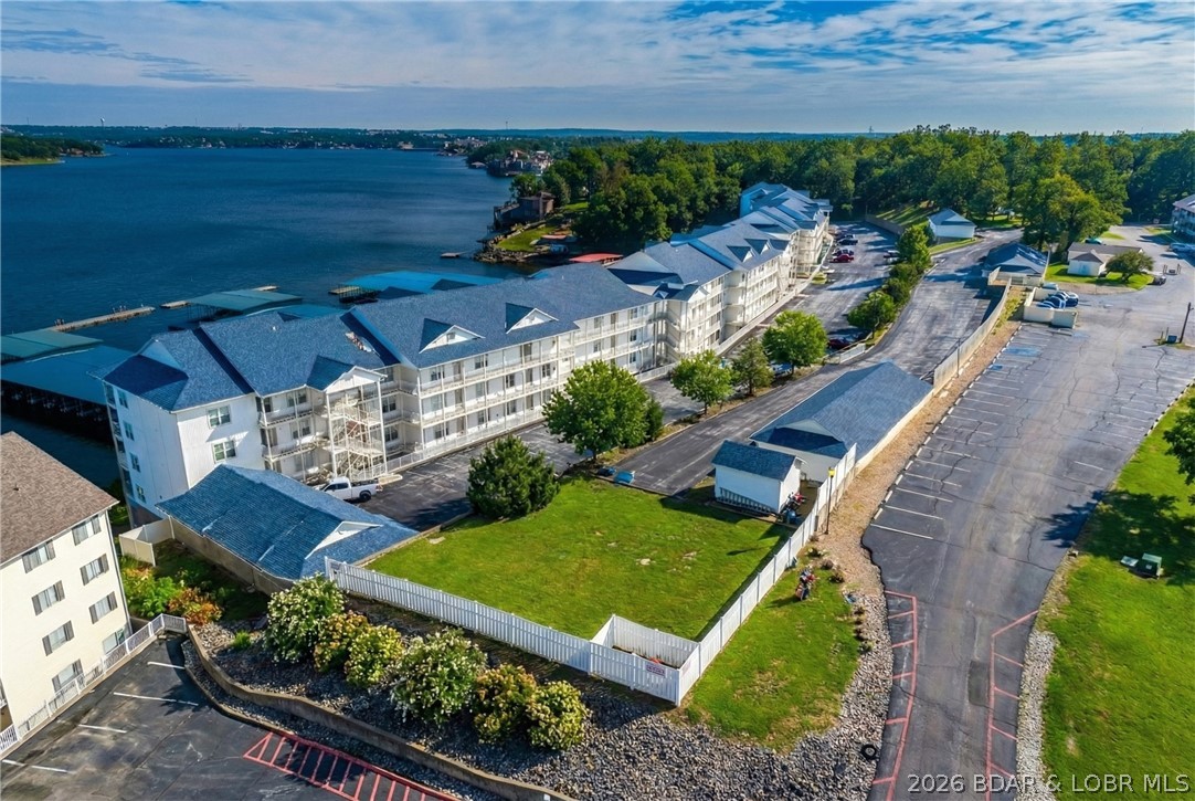 Stoneledge Condominium - Residential