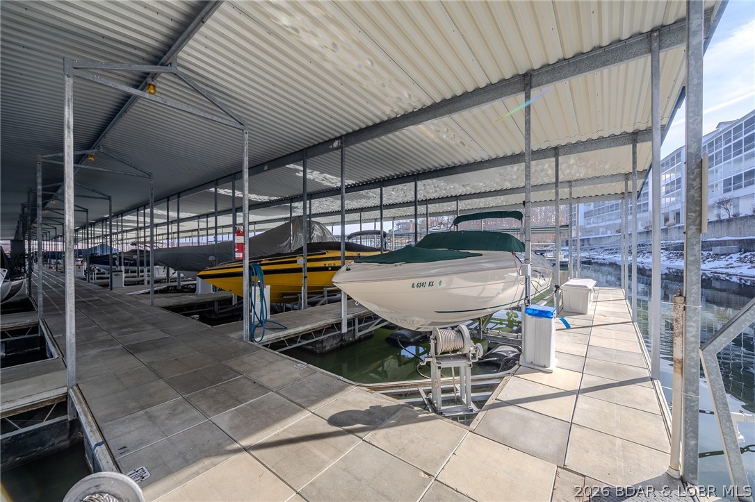 Stoneledge Condominium - Residential