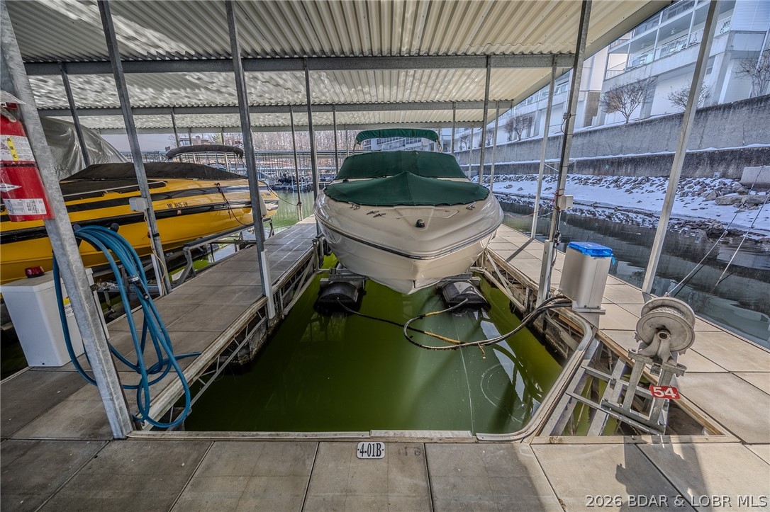 Stoneledge Condominium - Residential