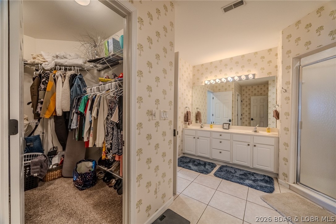 Stoneledge Condominium - Residential