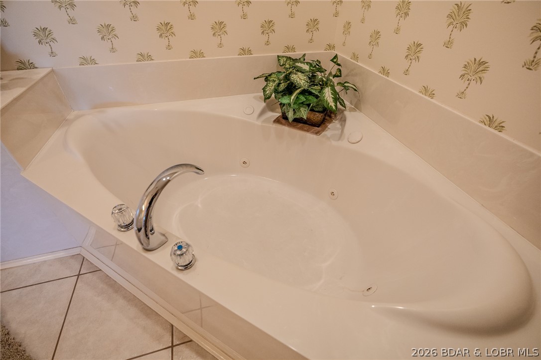 Stoneledge Condominium - Residential