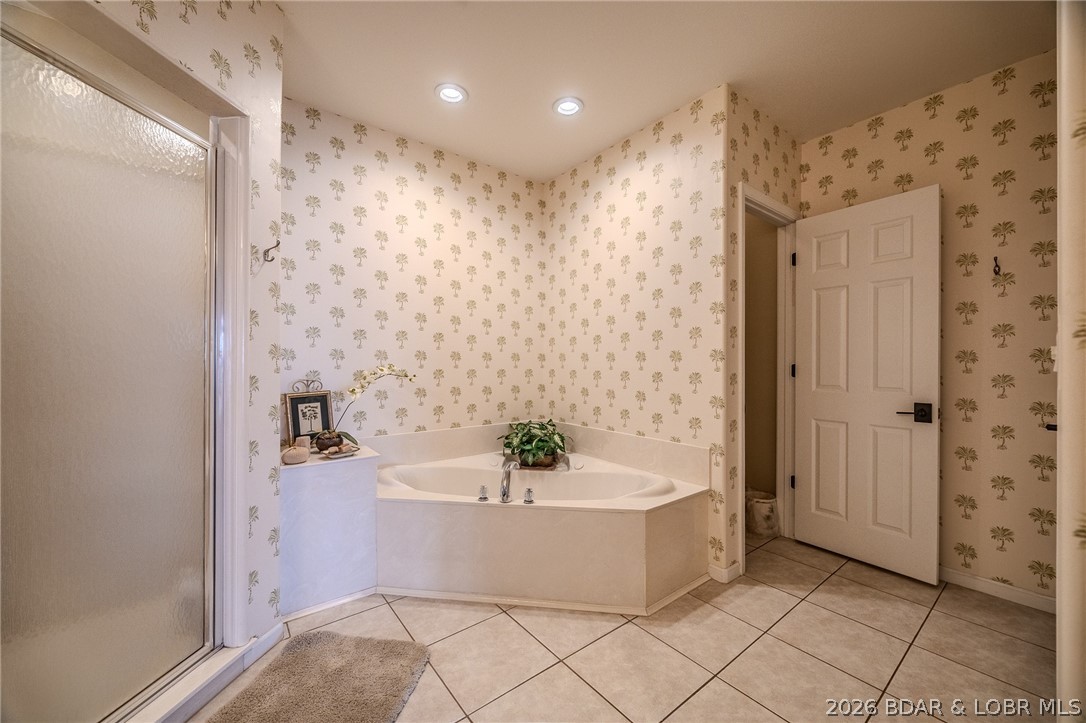 Stoneledge Condominium - Residential