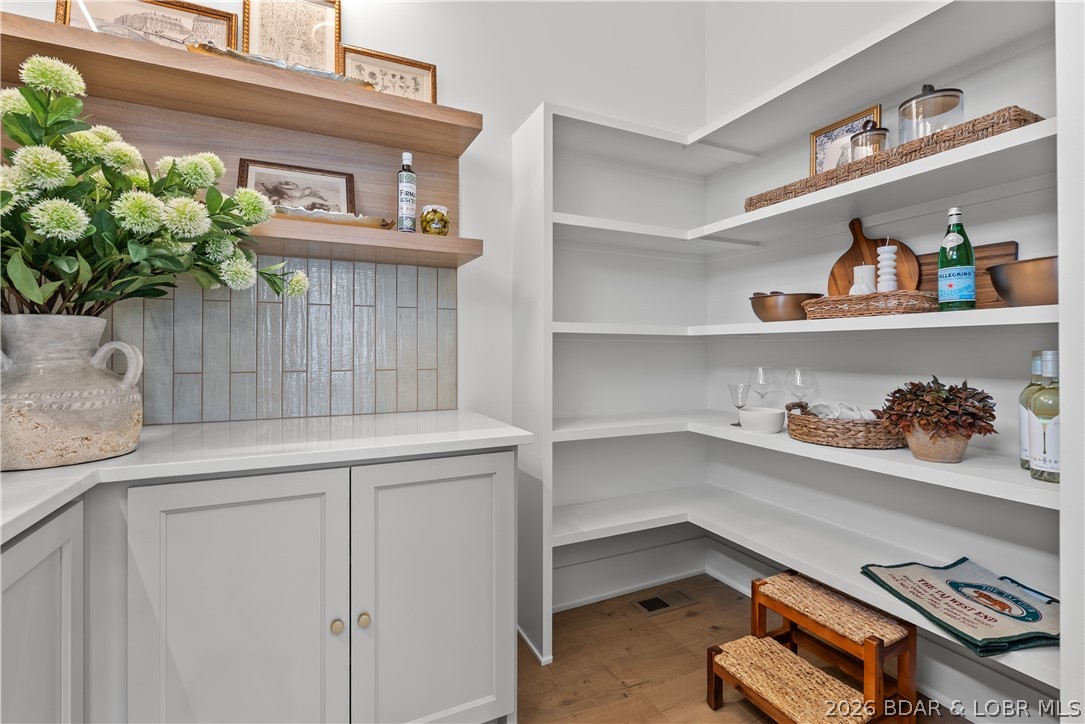 Shawnee Bend No. 1 - Residential