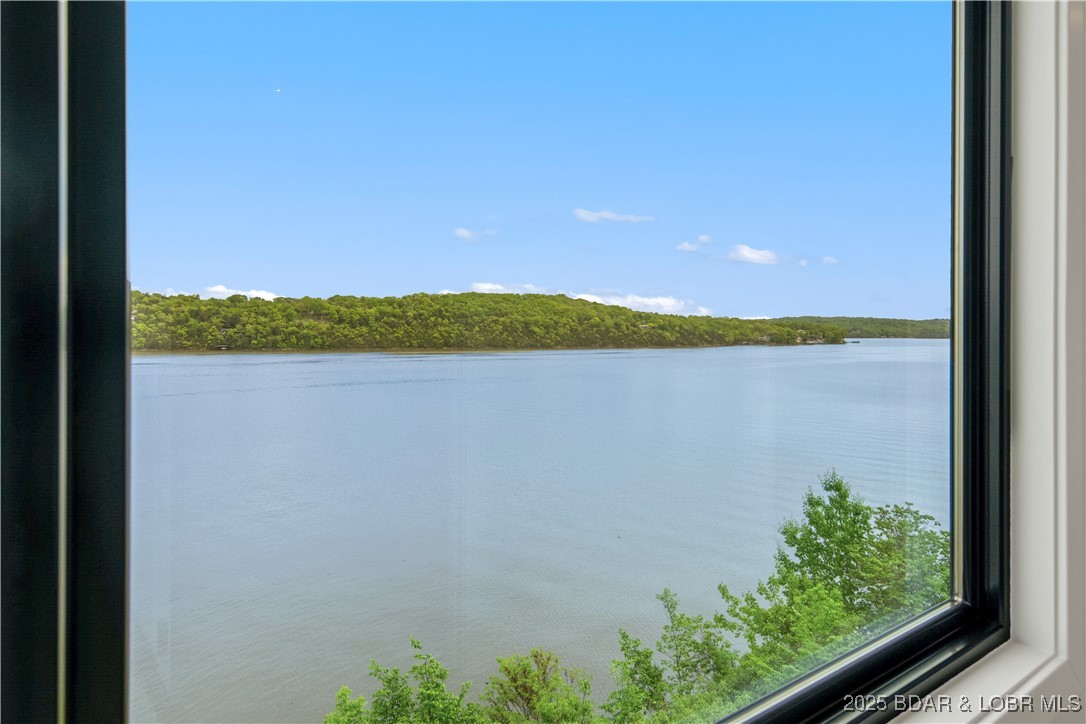 Camdenton, Missouri 65020, United States, 4 Bedrooms Bedrooms, ,4 BathroomsBathrooms,Residential,Active,81815