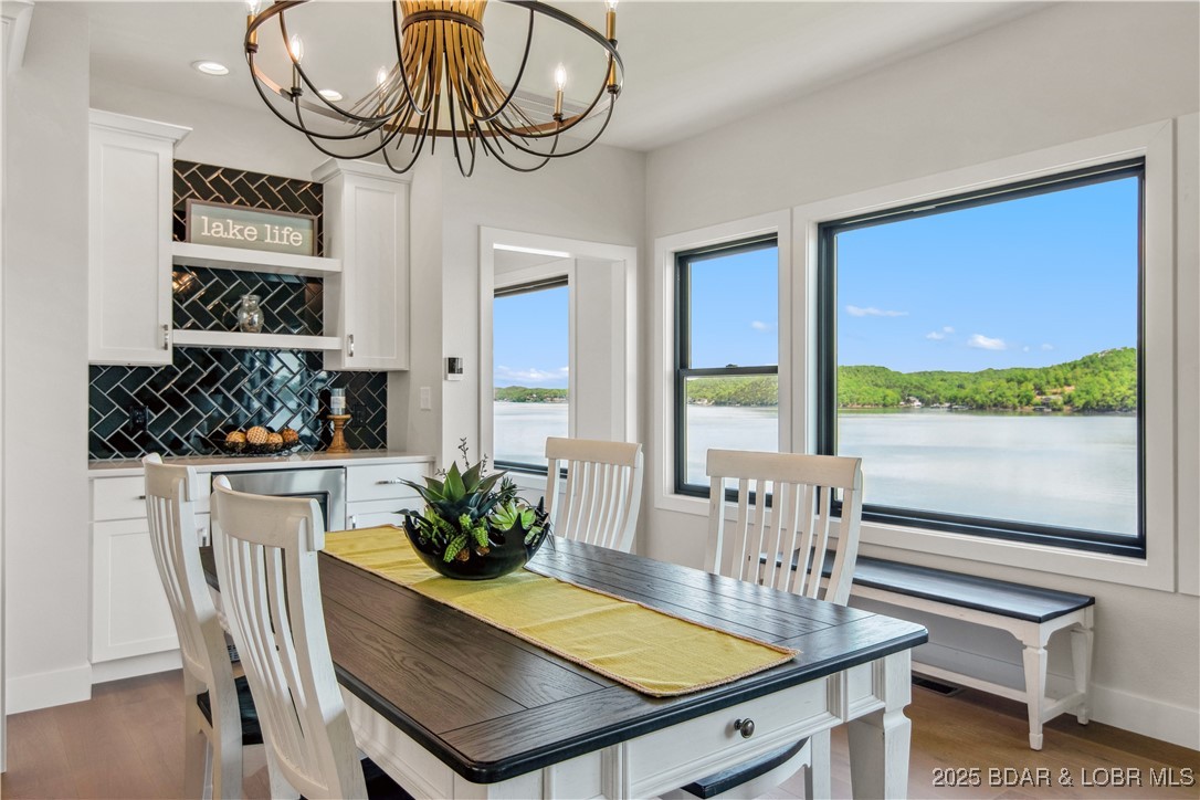 Camdenton, Missouri 65020, United States, 4 Bedrooms Bedrooms, ,4 BathroomsBathrooms,Residential,Active,81815