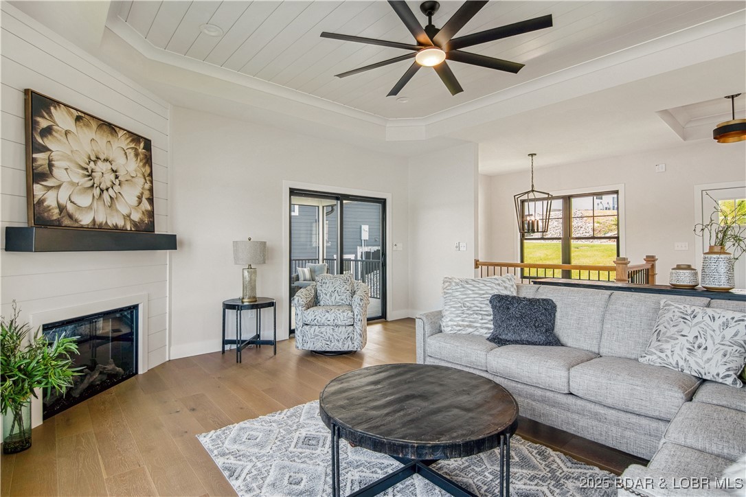 Camdenton, Missouri 65020, United States, 4 Bedrooms Bedrooms, ,4 BathroomsBathrooms,Residential,Active,81815