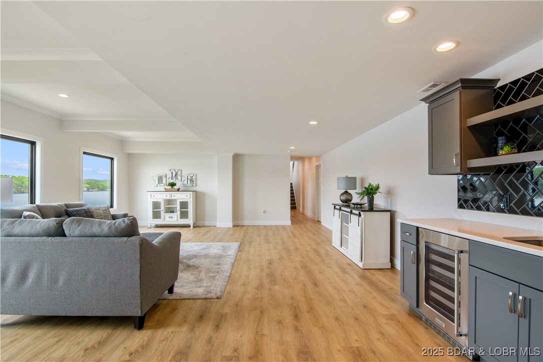 Camdenton, Missouri 65020, United States, 4 Bedrooms Bedrooms, ,4 BathroomsBathrooms,Residential,Active,81815