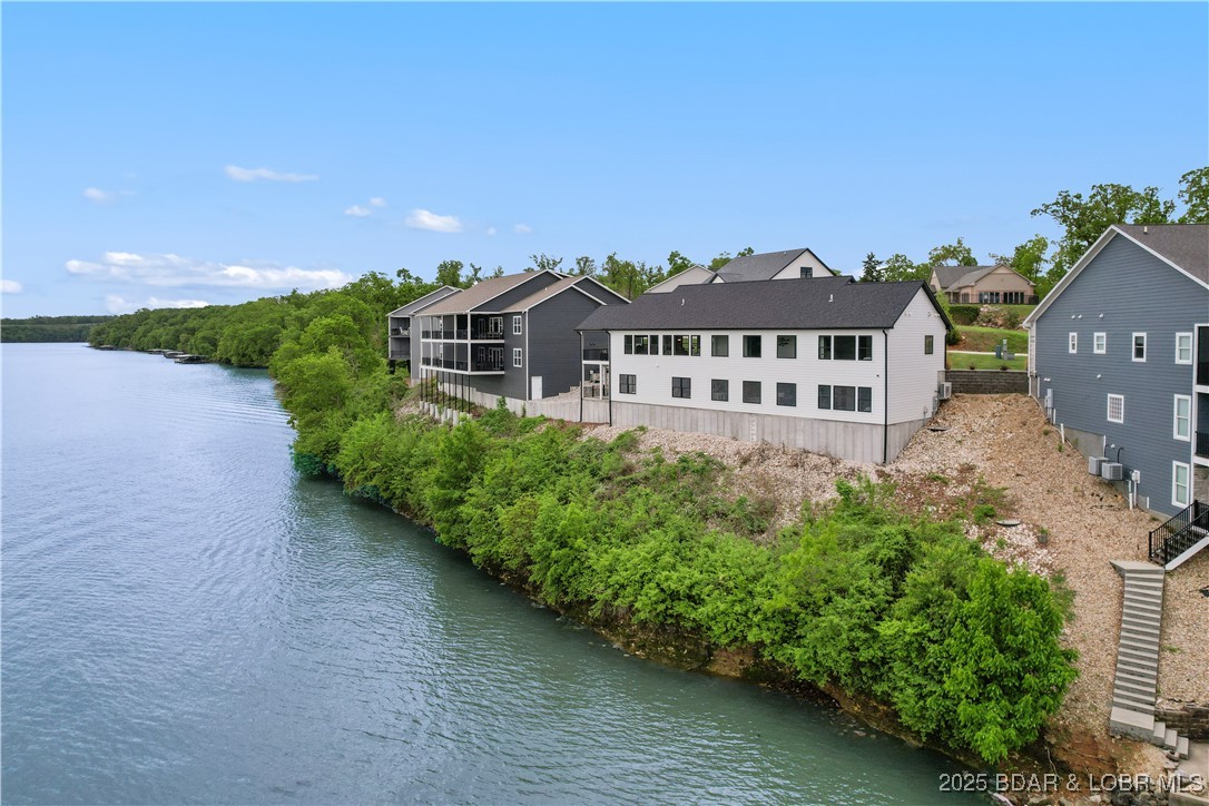 Camdenton, Missouri 65020, United States, 4 Bedrooms Bedrooms, ,4 BathroomsBathrooms,Residential,Active,81815