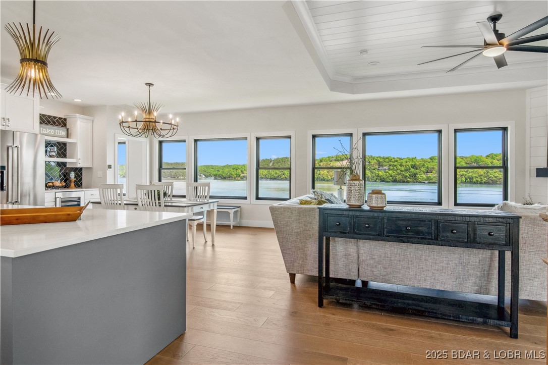 Camdenton, Missouri 65020, United States, 4 Bedrooms Bedrooms, ,4 BathroomsBathrooms,Residential,Active,81815