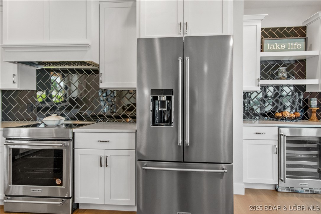 Camdenton, Missouri 65020, United States, 4 Bedrooms Bedrooms, ,4 BathroomsBathrooms,Residential,Active,81815