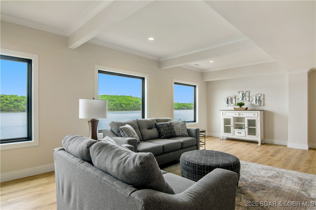 Camdenton, Missouri 65020, United States, 4 Bedrooms Bedrooms, ,4 BathroomsBathrooms,Residential,Active,81815