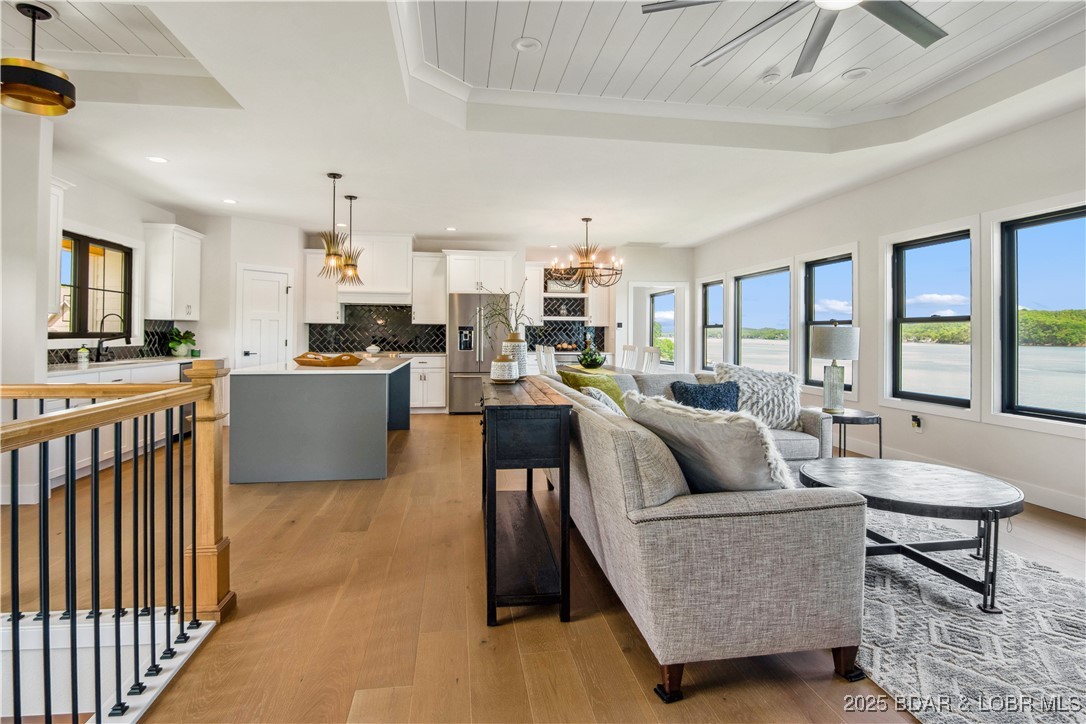 Camdenton, Missouri 65020, United States, 4 Bedrooms Bedrooms, ,4 BathroomsBathrooms,Residential,Active,81815